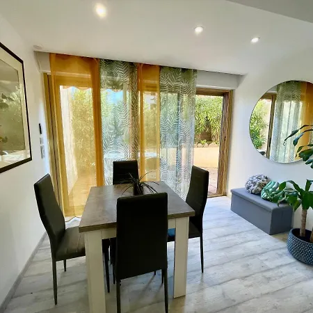 Апартаменты A1 La D'or *